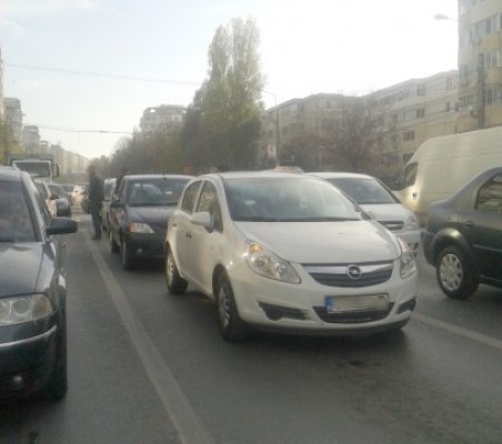 Coliziune în lanţ: 4 maşini avariate